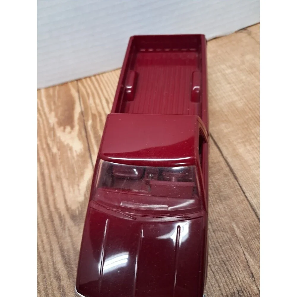 AMT ERTL Dealer Promo - Victory Red 1989 Silverado C-1500 - 1:25 Scale #6057